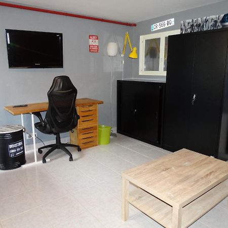 Appartement Au Calme Proche D'Un Petit Bois Dans Кемпер Экстерьер фото